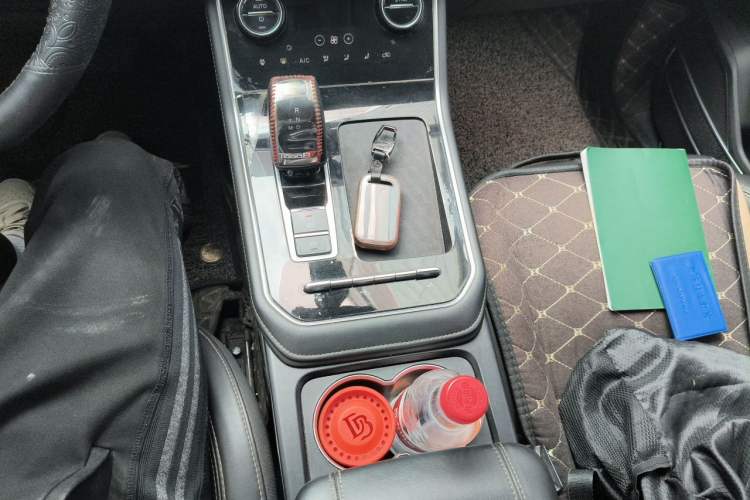 Used Chery Tiggo 8  Gear Lever