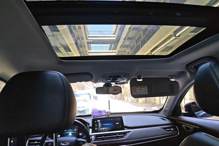 Used Chery Tiggo 8 2020 Facelifted Version 290TGDI Automatic Elite Edition Headliner