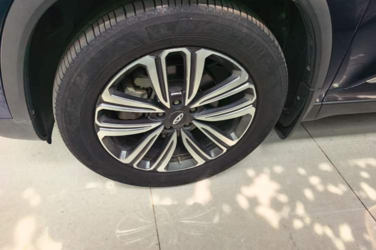 Used Chery Tiggo 8 2020 Facelifted Version 290TGDI Automatic Elite Edition Left Front Wheel Hub