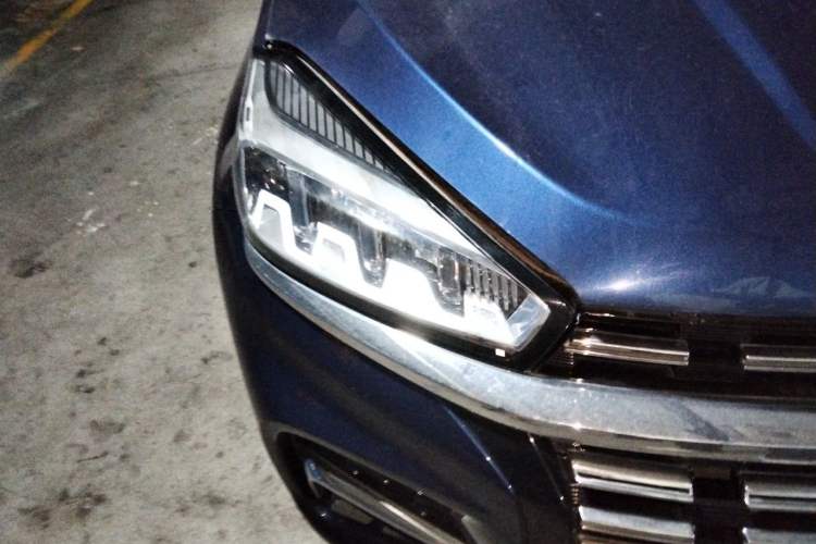 Used Chery Tiggo 8 2020 Facelifted Version 290TGDI Automatic Elite Edition Right Front Headlight