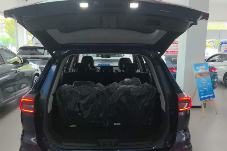 Used Chery Tiggo 8 2020 Facelifted Version 290TGDI Automatic Elite Edition Trunk