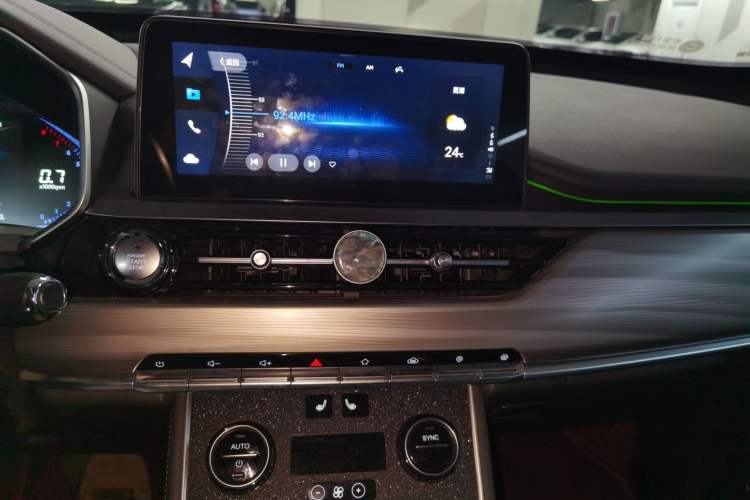 Used Chery Tiggo 8 2020 290TGDI Automatic Luxury Edition Audio And AC Panel