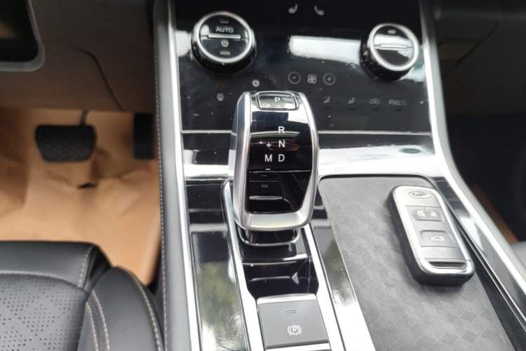 Used Chery Tiggo 8 2020 290TGDI Automatic Luxury Edition Gear Lever