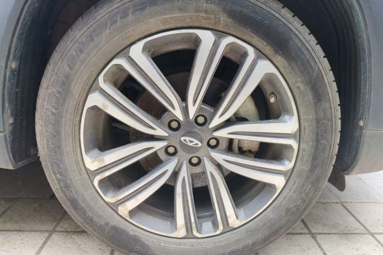 Used Chery Tiggo 8 2020 Facelifted Version 290TGDI Automatic Elite Edition Right Front Wheel Hub