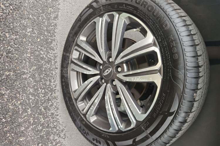 Used Chery Tiggo 8 2020 Facelifted Version 290TGDI Automatic Elite Edition Right Rear Wheel Hub