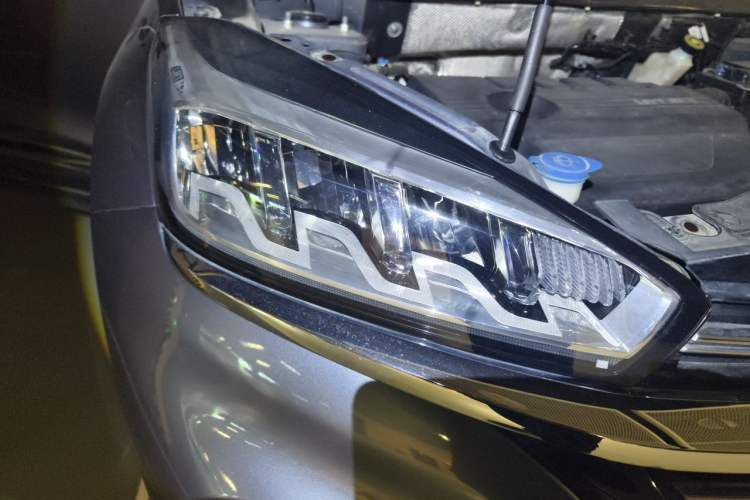 Used Chery Tiggo 8 2020 290TGDI Automatic Elite Edition Right Front Headlight