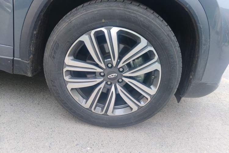 Used Chery Tiggo 8 2020 290TGDI Automatic Luxury Edition Big Six-Seater Right Front Wheel Hub