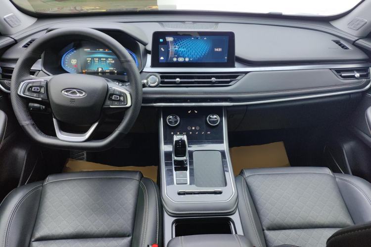 Used Chery Tiggo 8 2020 Facelifted Version 290TGDI Automatic Elite Edition Center Console