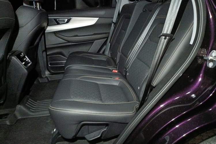 Used Chery Tiggo 8 2020 Revised Version 290TGDI Automatic Luxury Edition Left Rear Seat