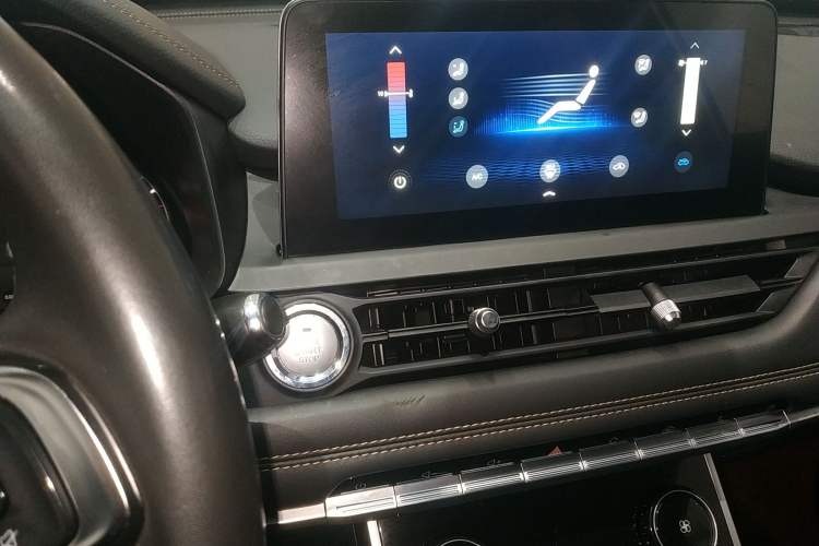 Used Chery Tiggo 8 2020 1.5 TCI Automatic Exclusive Edition 5 Seats Audio And AC Panel