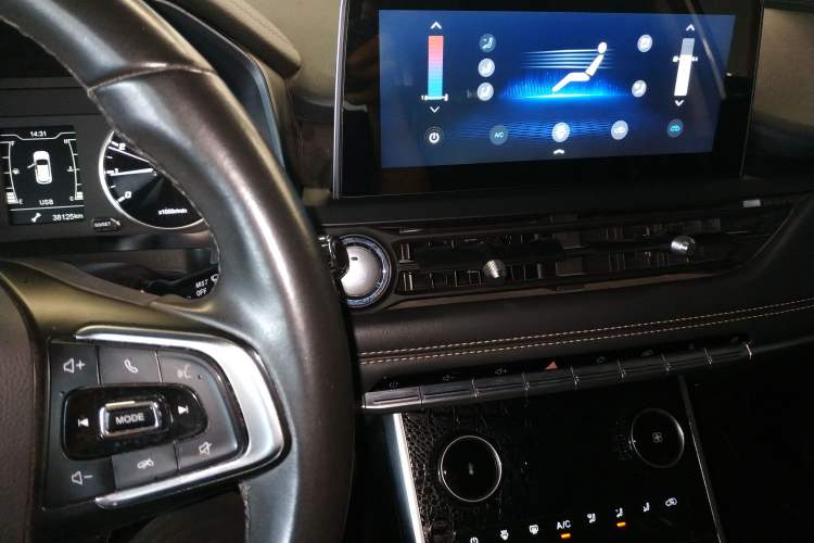 Used Chery Tiggo 8 2020 1.5 TCI Manual Special Edition 7-Seater Audio And AC Panel