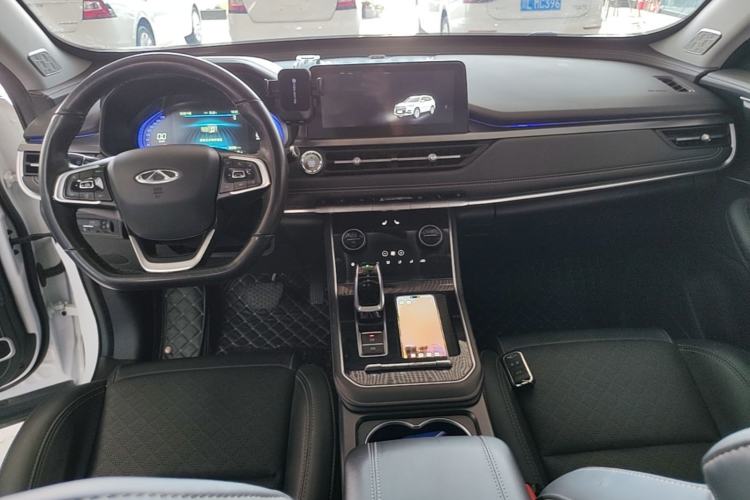 Used Chery Tiggo 8 2020 Facelifted Version 290TGDI Automatic Elite Edition Center Console