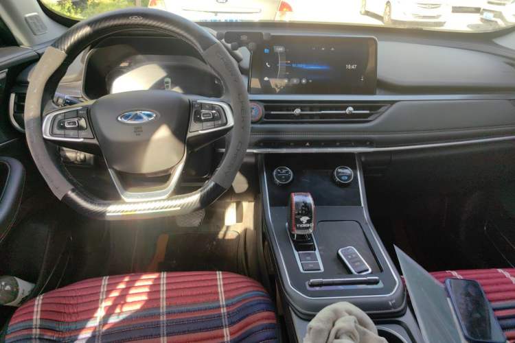 Used Chery Tiggo 8 2020 Facelifted Version 290TGDI Automatic Elite Edition Center Console