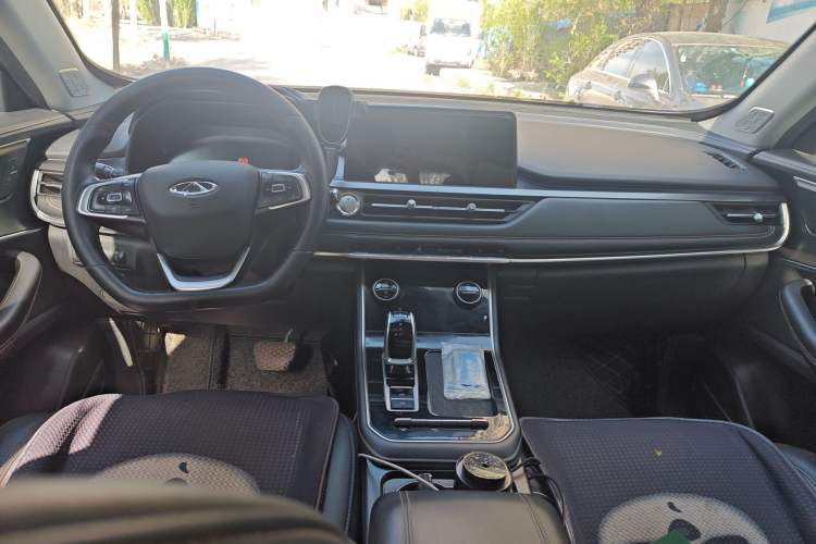 Used Chery Tiggo 8 2020 Facelifted Version 290TGDI Automatic Elite Edition Center Console