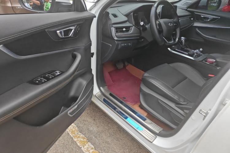 Used Chery Tiggo 8 2020 Classic 1.5 TCI Automatic Prestige Edition 7-Seater Driver Seat