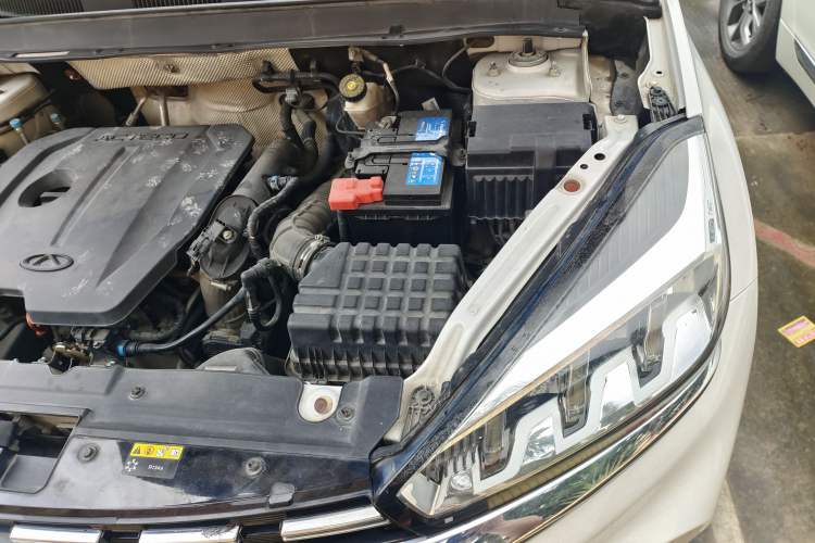 Used Chery Tiggo 8 2020 230TCI Automatic Elite Edition Engine Bay Left