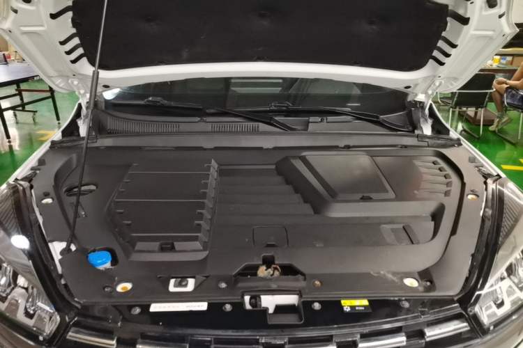 Used Chery Tiggo 8 2020 Revised Version 290TGDI Automatic Luxury Edition Engine Bay