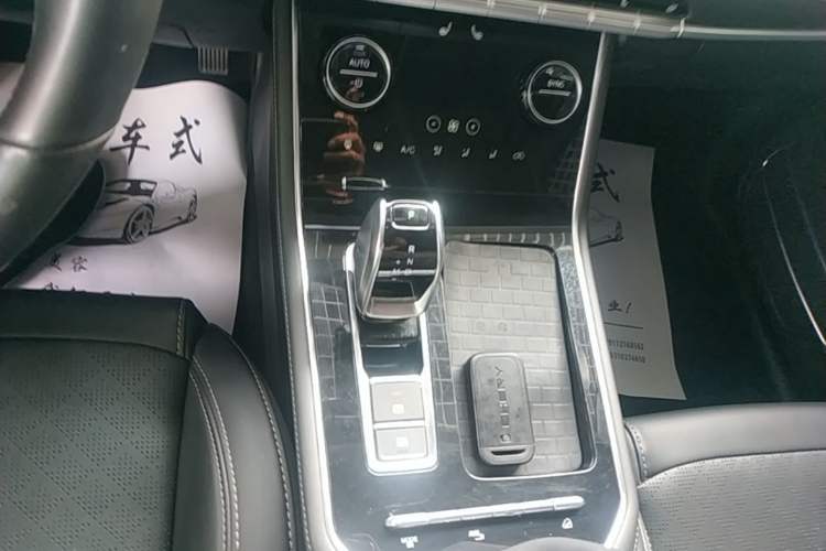 Used Chery Tiggo 8 2020 Facelifted Version 290TGDI Automatic Elite Edition Gear Lever
