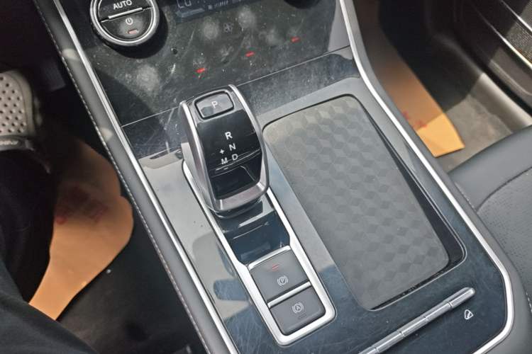 Used Chery Tiggo 8 2020 Facelifted Version 290TGDI Automatic Elite Edition Gear Lever