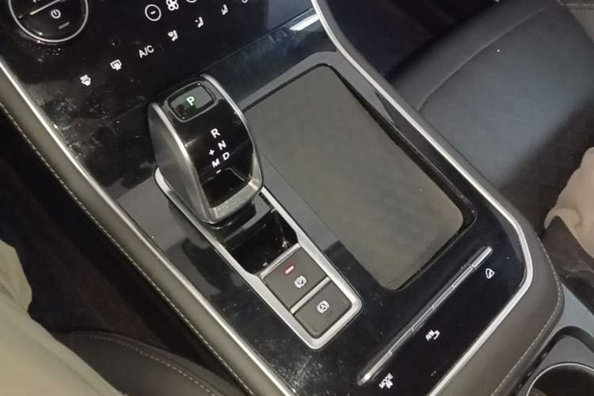 Used Chery Tiggo 8 2020 Facelifted Version 290TGDI Automatic Elite Edition Gear Lever
