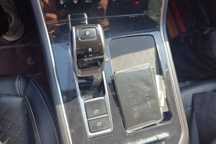 Used Chery Tiggo 8 2020 Facelifted Version 290TGDI Automatic Elite Edition Gear Lever