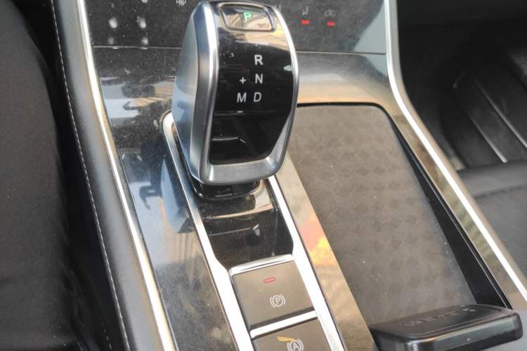 Used Chery Tiggo 8 2020 290TGDI Automatic Elite Edition Gear Lever