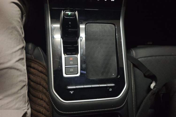Used Chery Tiggo 8 2020 Revised Version 290TGDI Automatic Fashion Edition Gear Lever