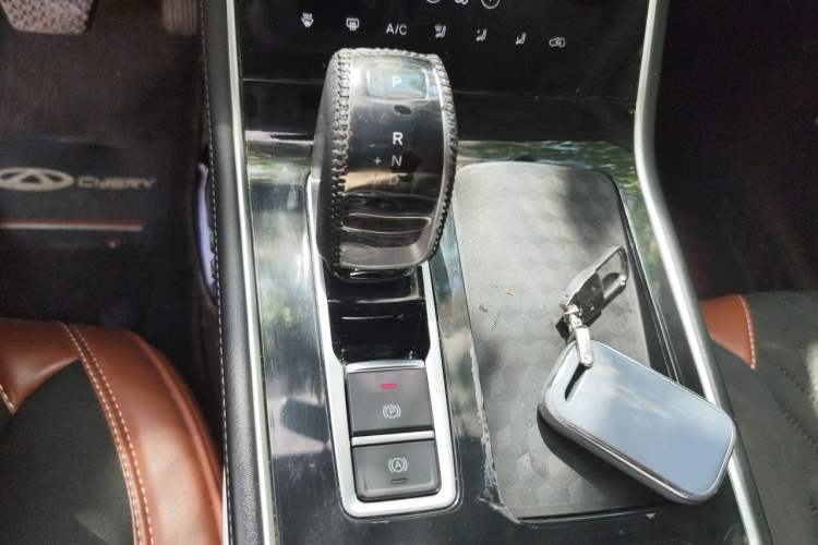 Used Chery Tiggo 8 2020 Facelifted Version 290TGDI Automatic Elite Edition Gear Lever