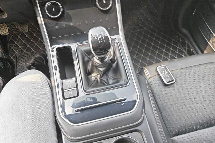 Used Chery Tiggo 8 2020 230TCI Manual Fashion Edition Gear Lever