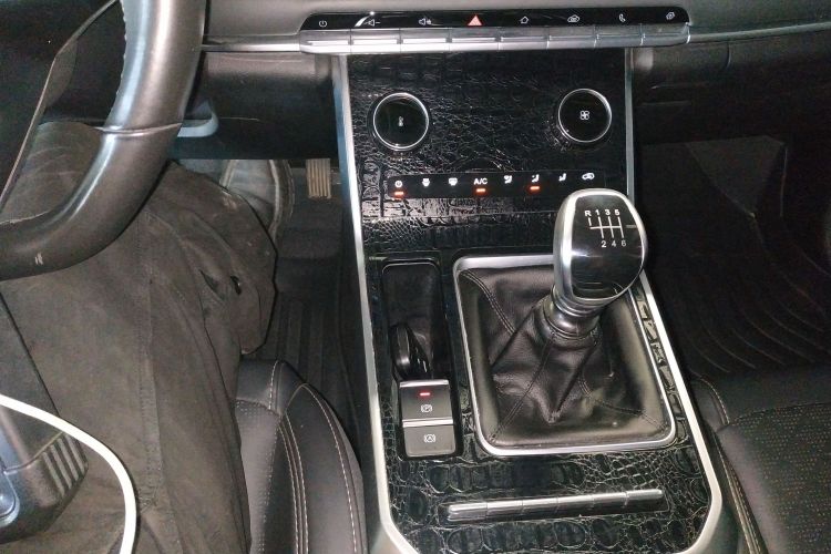 Used Chery Tiggo 8 2020 1.5 TCI Manual Special Edition 7-Seater Gear Lever