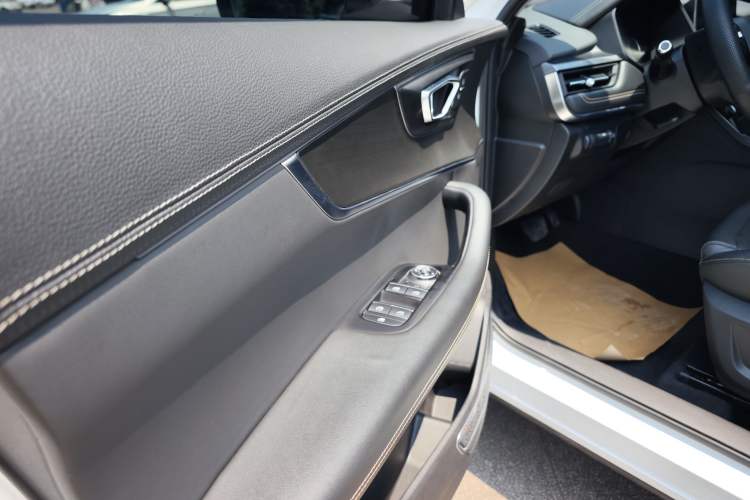 Used Chery Tiggo 8 2020 230TCI Automatic Elite Edition Interior 2