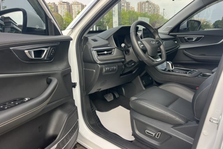 Used Chery Tiggo 8 2020 Facelifted Version 290TGDI Automatic Elite Edition Interior 7