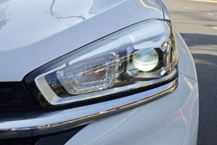 Used Chery Tiggo 8 2020 Classic 1.5 TCI Automatic Prestige Edition 5 Seats Left Front Headlight