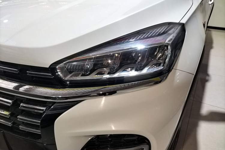 Used Chery Tiggo 8 2020 290TGDI Automatic Luxury Edition Left Front Headlight