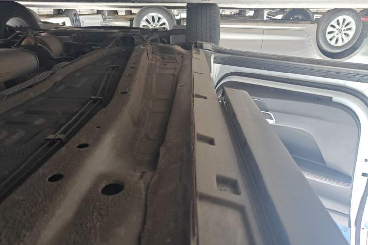 Used Chery Tiggo 8 2020 Facelifted Version 290TGDI Automatic Elite Edition Left Side Sill