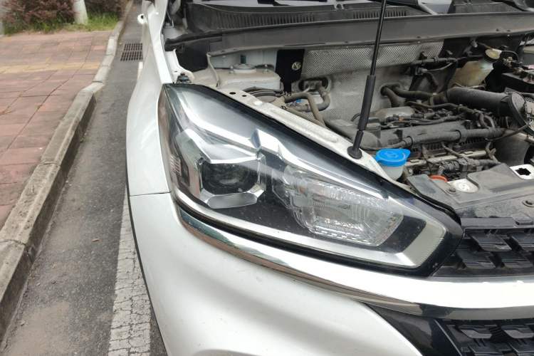 Used Chery Tiggo 8 2020 1.5 TCI Automatic Exclusive Edition 5 Seats Right Front Headlight