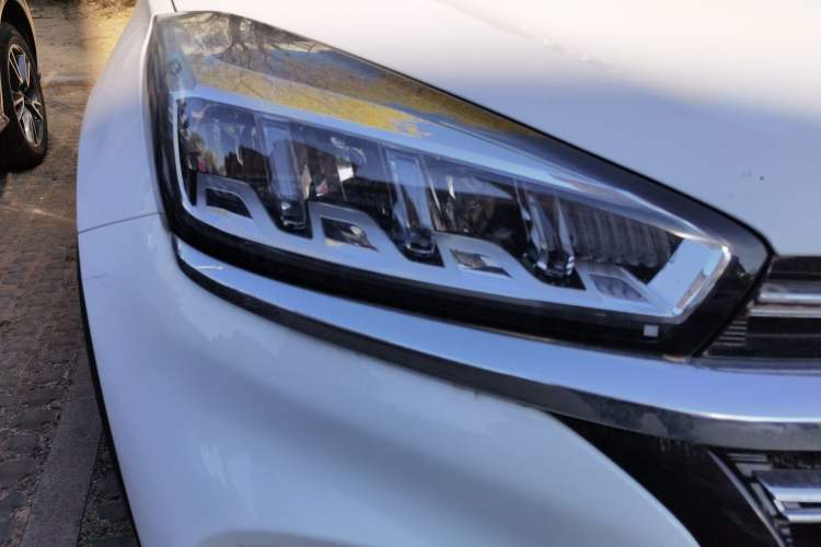 Used Chery Tiggo 8 2020 230TCI Automatic Elite Edition Right Front Headlight
