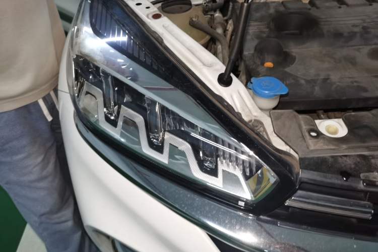 Used Chery Tiggo 8 2020 290TGDI Automatic Luxury Edition Right Front Headlight