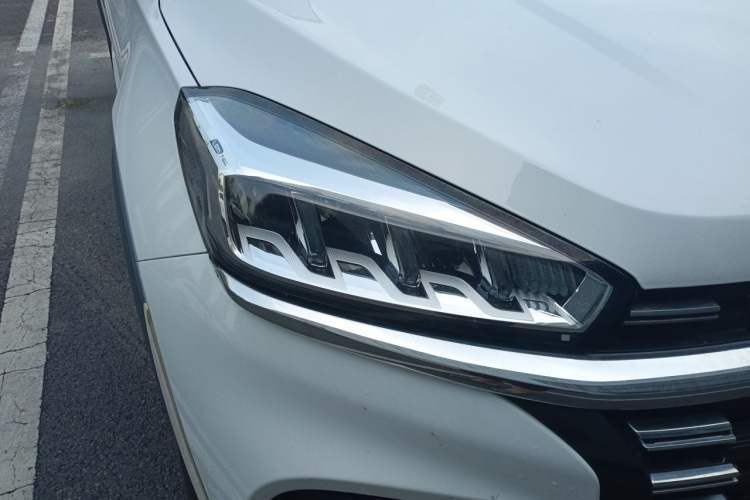 Used Chery Tiggo 8 2020 290TGDI Automatic Luxury Edition Right Front Headlight