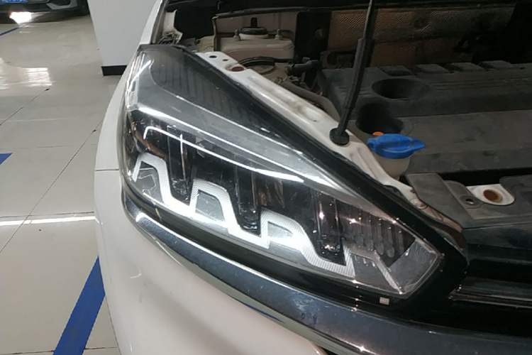 Used Chery Tiggo 8 2020 290TGDI Automatic Luxury Edition Right Front Headlight