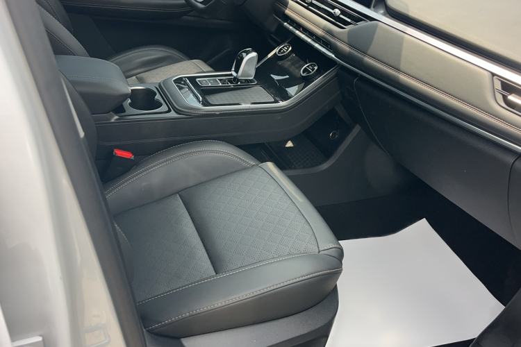 Used Chery Tiggo 8 2020 Facelifted Version 290TGDI Automatic Elite Edition Right Front Seat