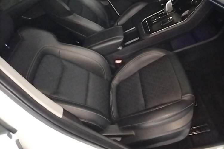 Used Chery Tiggo 8 2020 290TGDI Automatic Luxury Edition Right Front Seat
