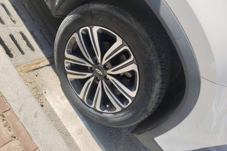 Used Chery Tiggo 8 2020 Facelifted Version 290TGDI Automatic Elite Edition Right Front Wheel Hub