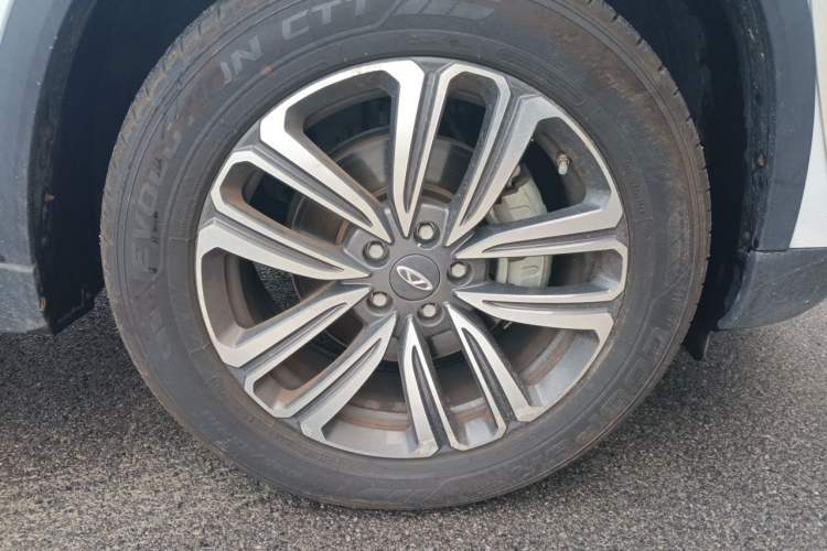 Used Chery Tiggo 8 2020 290TGDI Automatic Luxury Edition Right Front Wheel Hub
