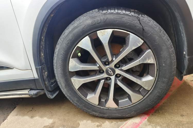 Used Chery Tiggo 8 2020 230TCI Automatic Elite Edition Right Front Wheel Hub
