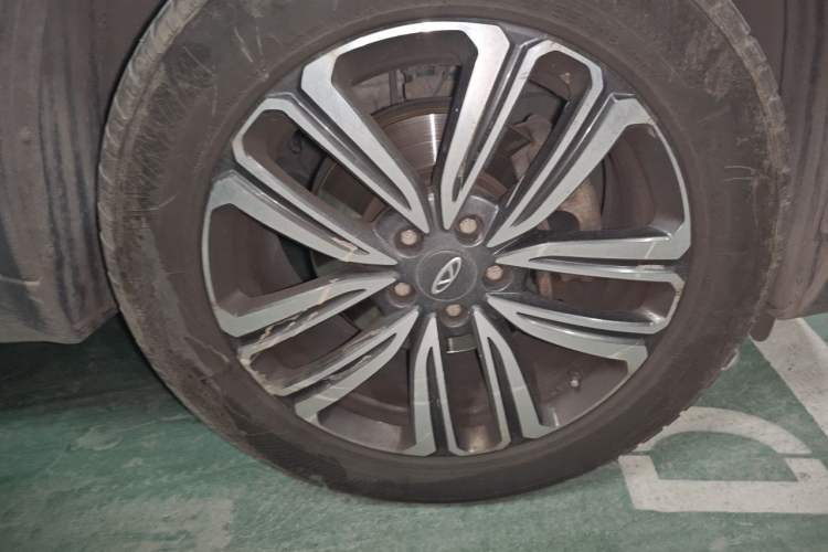 Used Chery Tiggo 8 2020 Revised Version 290TGDI Automatic Luxury Edition Right Front Wheel Hub
