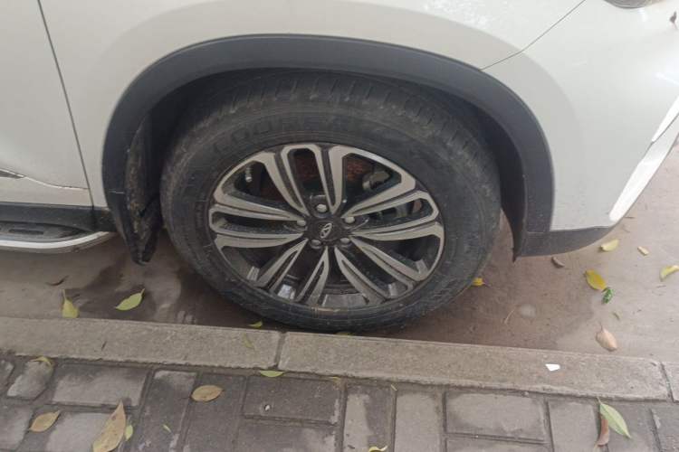 Used Chery Tiggo 8 2020 290TGDI Automatic Luxury Edition Big Six-Seater Right Front Wheel Hub