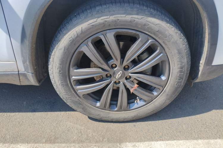 Used Chery Tiggo 8 2020 1.5 TCI Manual Special Edition 5 Seats Right Front Wheel Hub
