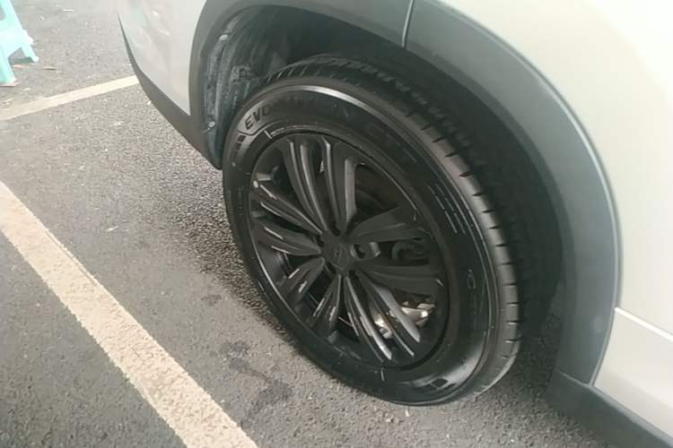 Used Chery Tiggo 8 2020 Facelifted Version 290TGDI Automatic Elite Edition Right Rear Wheel Hub