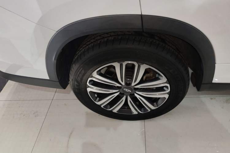 Used Chery Tiggo 8 2020 Revised Version 290TGDI Automatic Luxury Edition Right Rear Wheel Hub